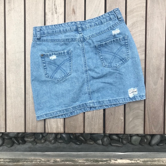 Boohoo | Blue Denim Distressed Skirt - Picture 3 of 4